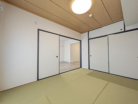 【和室6.0帖】リビング横にゆとりの6帖和室。お子様の昼寝や客間にマルチに活躍（2026年8月撮影）