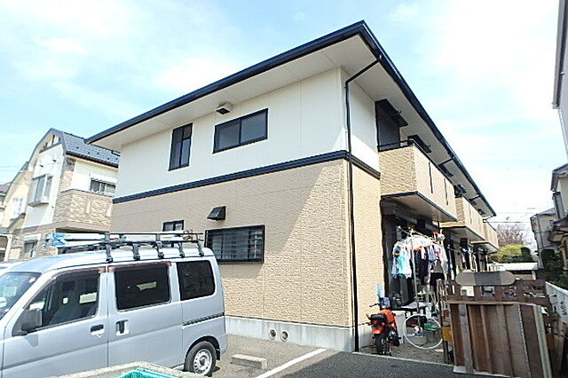 4 / 11