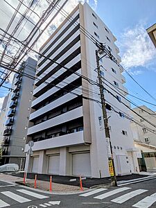 外観:1階部分はテナントが入ります 外観:1階部分はテナントが入ります