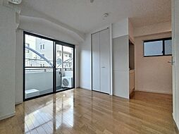 ドマーニ・Ｓ 203 2階ワンルームのリビング/ダイニング