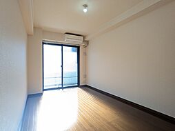 フロム・ファースト 202 2階1Kのリビング/ダイニング