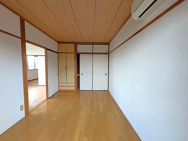 寝室