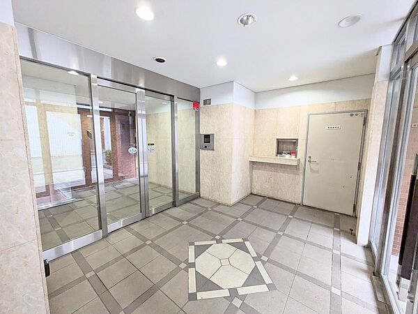 エントランスを拡大表示