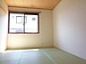 子供部屋：南西向きの和室6帖