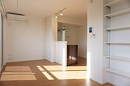 ドリーム小岩井 202 2階1LDKのリビング/ダイニング