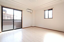 メゾン・ド・ピア 106 1階ワンルームのリビング/ダイニング