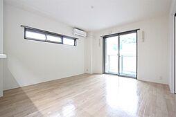 フォブール平和通 204 2階1LDKのリビング/ダイニング