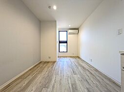 ＥＡＲＬ’Ｓ　ＣＯＵＲＴ北条 101 1階ワンルームのリビング/ダイニング