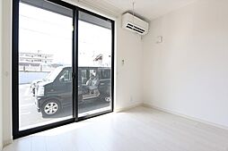 イエッタ三津浜 101 1階1LDKのリビング/ダイニング