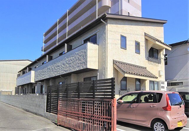 3 / 10