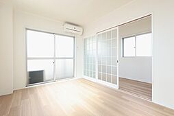 グランドロッソ道後一万 401 4階2Kのリビング/ダイニング