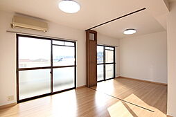 メゾン・ド・ピア 302 3階ワンルームのリビング/ダイニング