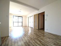 ハイカムール　南　Ｂ棟 101 1階2LDKのリビング/ダイニング