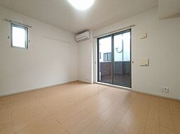 伊予鉄道横河原線 いよ立花駅 徒歩4分の賃貸アパート 1階ワンルームのリビング/ダイニング