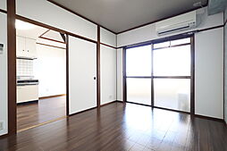 伊予鉄道高浜線 三津駅 徒歩10分の賃貸マンション 8階2DKのリビング/ダイニング