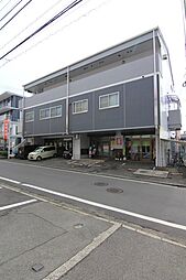 8 / 15