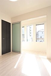 伊予鉄道環状線(JR松山駅経由) 萱町六丁目駅 徒歩3分の賃貸アパート 2階1LDKのリビング/ダイニング