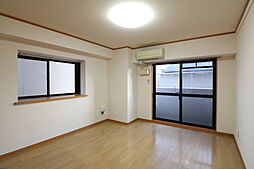 ドルーク道後南町 201