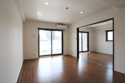 アーバンヒルズ喜与町 402 4階2LDKのリビング/ダイニング