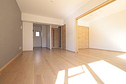 ユーミー中原　Ａ棟 102 1階1LDKのリビング/ダイニング