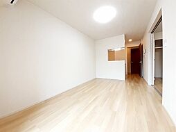 レークサイドはなのまちII 102 1階1LDKのリビング/ダイニング