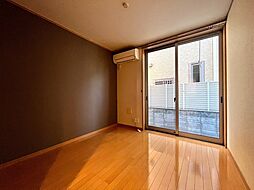 アルスノーク 102 1階ワンルームのリビング/ダイニング