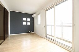 ドゥ・アリエッタ 201 2階1LDKのリビング/ダイニング