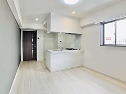 Ｄ’ｓ　ＶＡＲＩＥ三ノ輪レジデンス 702 7階1LDKのリビング/ダイニング