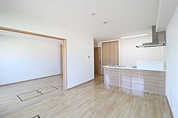 ルネス久宝寺ｓｈｉｂｕｋａｗａ 305 3階2LDKのリビング/ダイニング