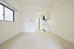 ルミエールＪＲ八尾 501 5階1LDKのリビング/ダイニング