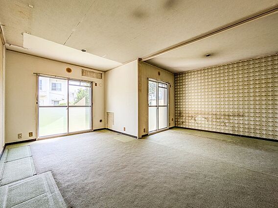 南東向きで開放...