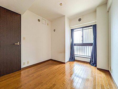 洋室1。内装工事プランをご用意しております。