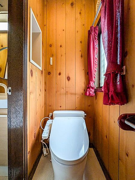 トイレを拡大表示