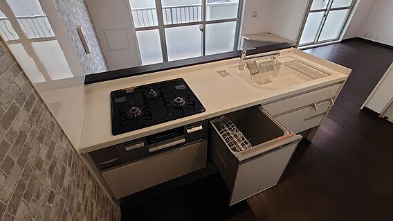 キッチンには食...