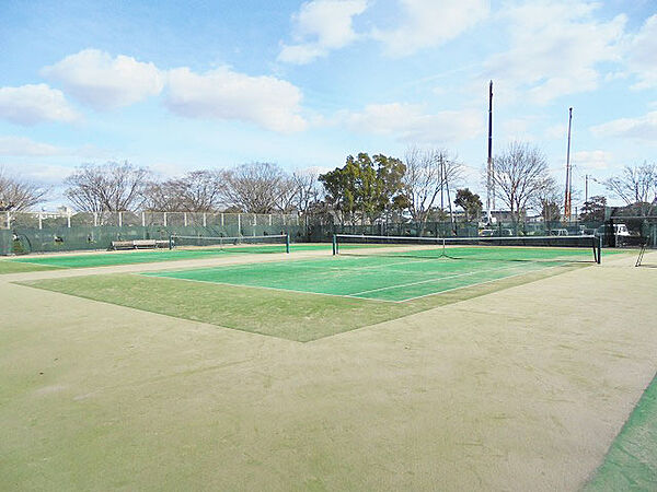 画像27:総合運動公園　テニスコート(450m)