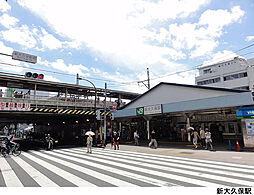 新大久保駅(現地まで640ｍ)