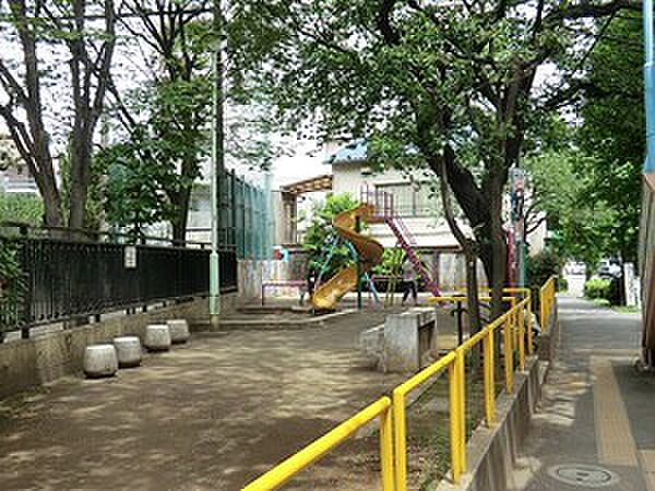 周辺を拡大表示