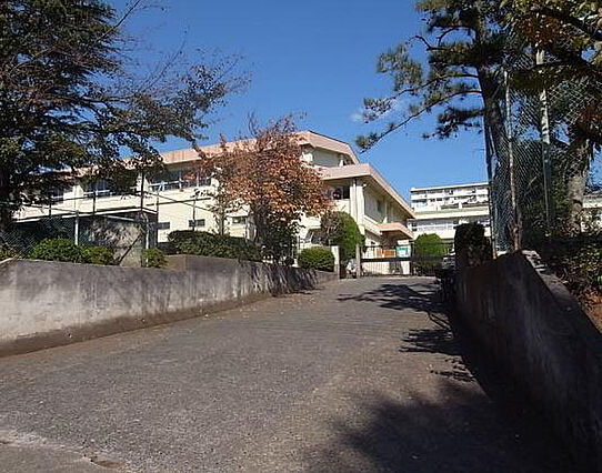 町田市立鶴川第...