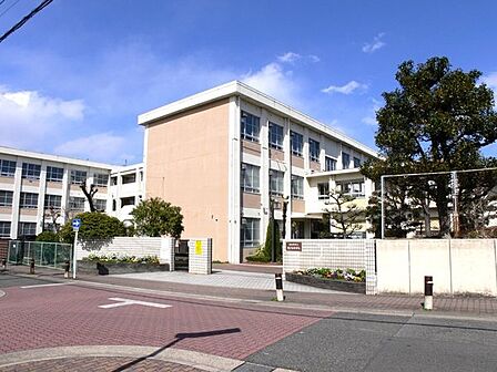 名古屋市立鳴子台中学校まで220m