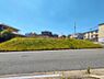 外観：現地と前面道路