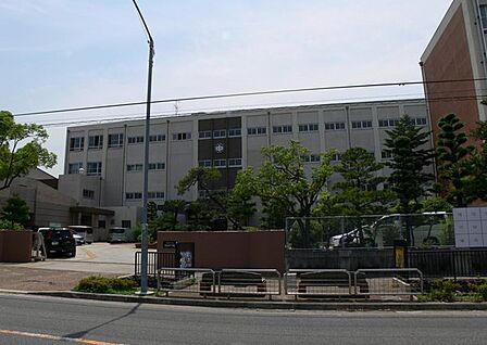 名古屋市立鳴海中学校まで600m