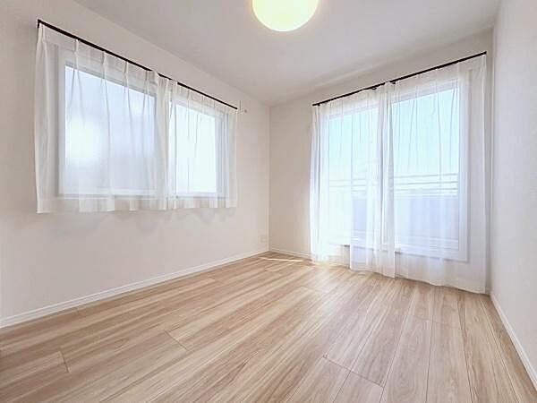 洋室を拡大表示