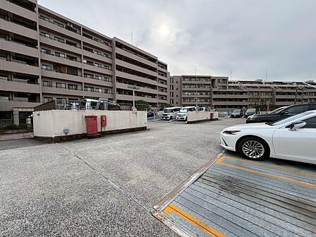 駐車場有です。