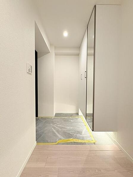 住まいの入口が明るいと穏やかな気持ちになれますね。