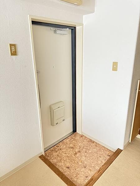 玄関を拡大表示