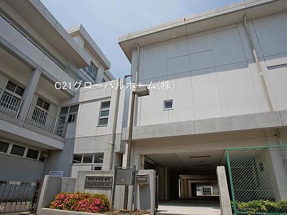 横浜市立神奈川...