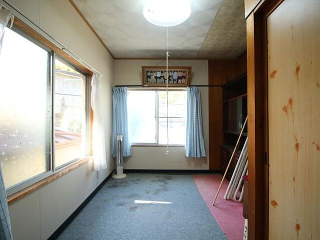 室内 向日市物集女町出口