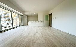 マークスプリングスメゾンＢ 3LDKのリビング/ダイニング