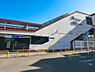 周辺：上星川駅まで1160m、自然と生活施設の調和がとれた街。「上星川」駅周辺はスーパーや商店街があり買物施設も充実。