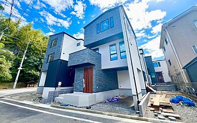 外観:《外観》 ■ここから一つ一つ思い出を紡いでいく。マイホームはいつも家族の歴史とともにあります。 外観:《外観》 ■ここから一つ一つ思い出を紡いでいく。マイホームはいつも家族の歴史とともにあります。